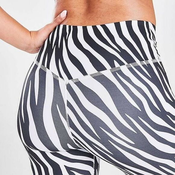 Nike NSW Sportswear Animal Printed Tiger Clash Women's Leggings Compression Pant - Picture 4 of 10